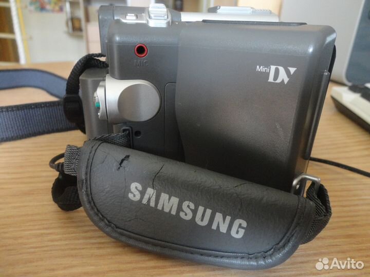 Продаю видеокамеру