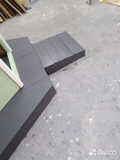 Домик для уток на воде