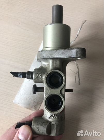 Главный тормозной цилиндр