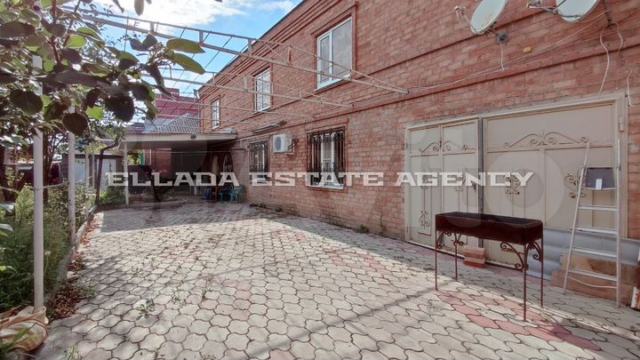 Дом 529,1 м² на участке 5,3 сот.