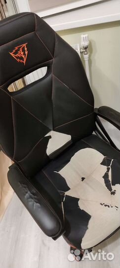Игровое кресло thunderx3