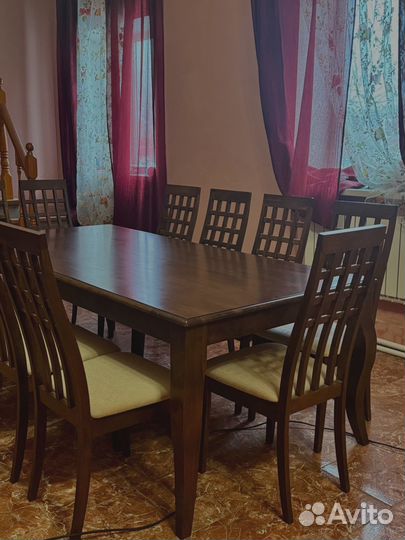 Стол с 12 стульями в отличном состоянии