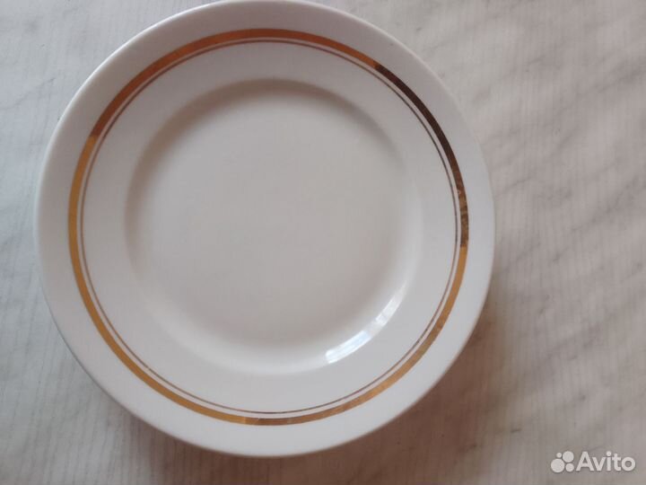 Тарелки, блюда, вазы