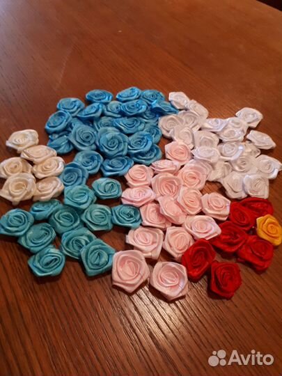 Цветы пришивные атласные разноцветные