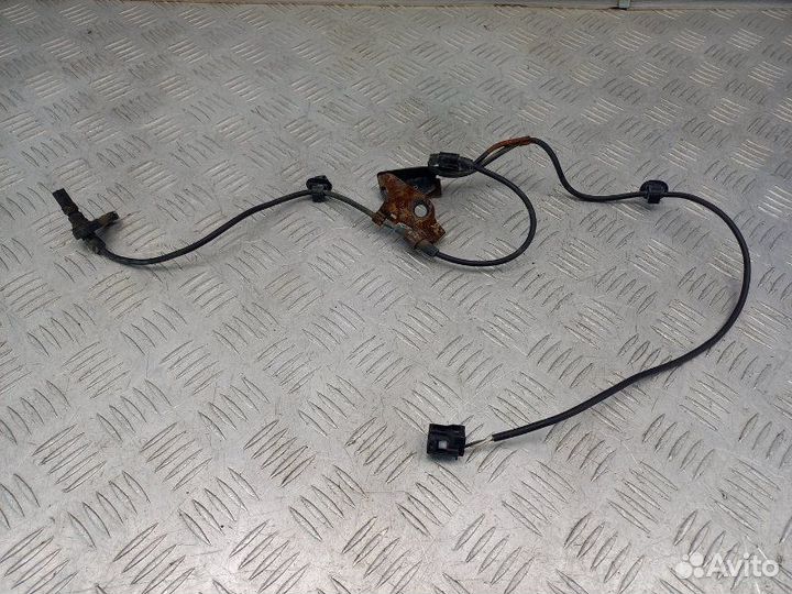 Датчик ABS передний правый Toyota Rav 4 XA40 2.0