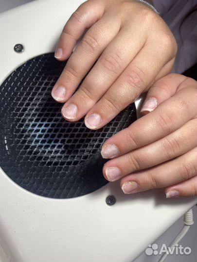 Модель на маникюр