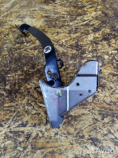 Педаль сцепления Nissan Almera N16