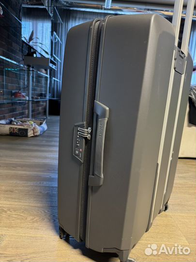 Чемоданы Thule Revolve spinner