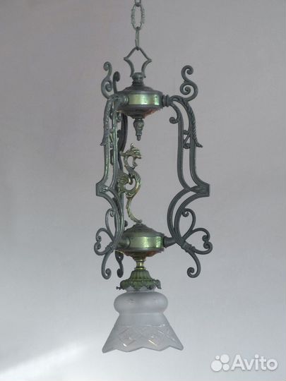 Старинная люстра с драконом. Италия