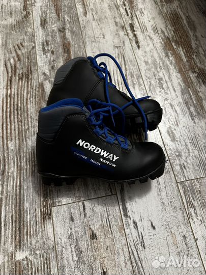 Лыжные ботинки