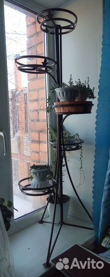 Подставка для цветов напольная металлическая