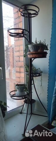 Подставка для цветов напольная металлическая