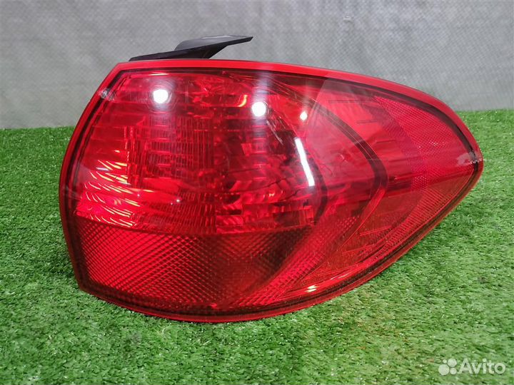 Фонарь задний наружный правый Subaru Tribeca WX 2