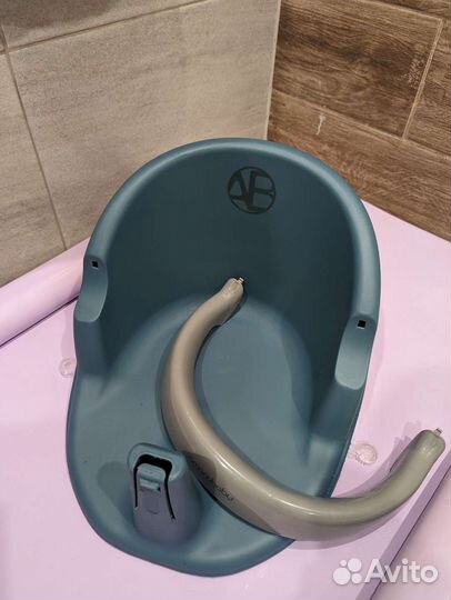 Стульчик для купания Amorobaby