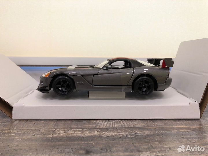 Bburago 1:24 - Dodge Viper SRT 10 ACR - Серый