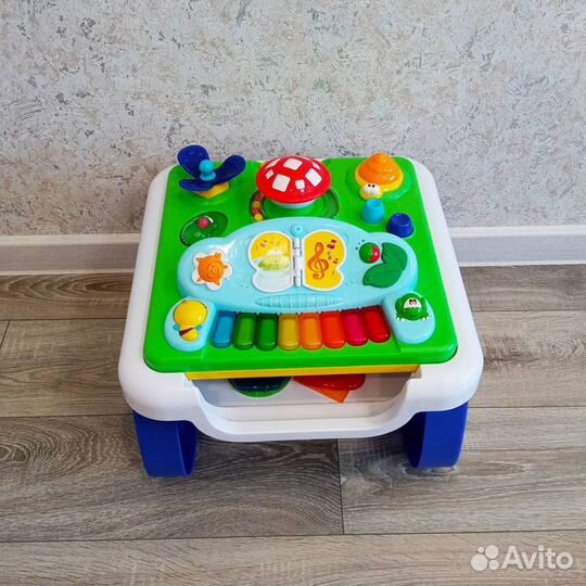 Развивающий столик chicco