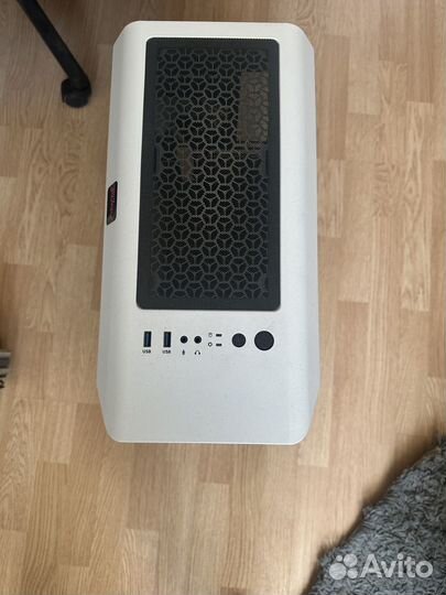 Корпус aerocool белый