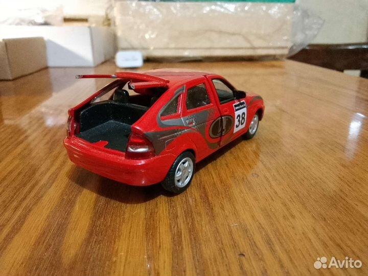 Модель Лада Приора