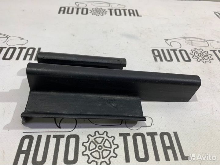 Накладка сиденья передняя левая Bmw 745 E65 N62B44