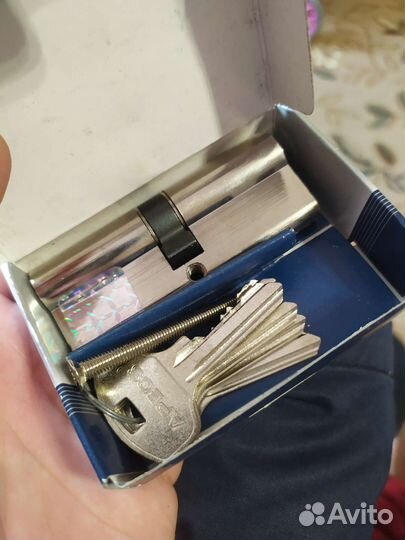 Цилиндровый механизм (личинка) ключ/вертушка клю/к