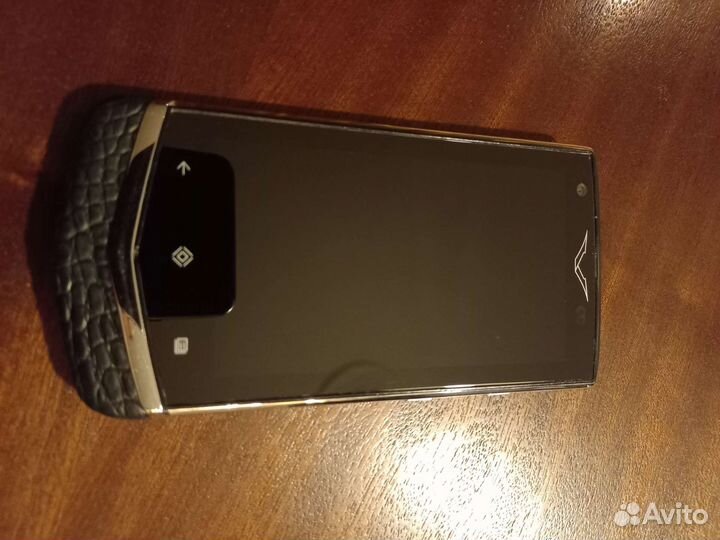 Телефон Vertu Constellation V