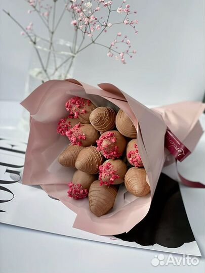 Клубника в шоколаде букеты