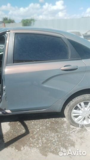 Задняя дверь LADA веста