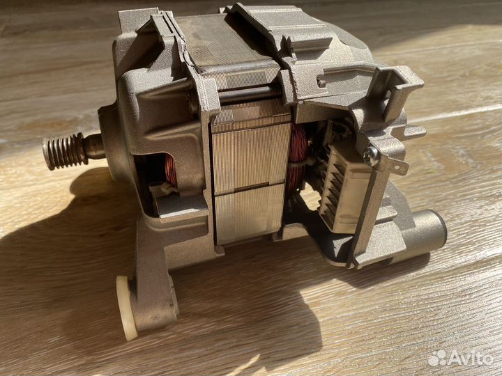 Двигатель для стиральной машины Bosch maxx