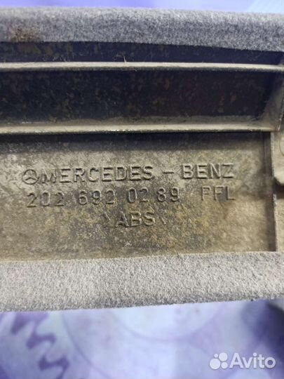 Обшивка/накладка стойки Mercedes C-class w202