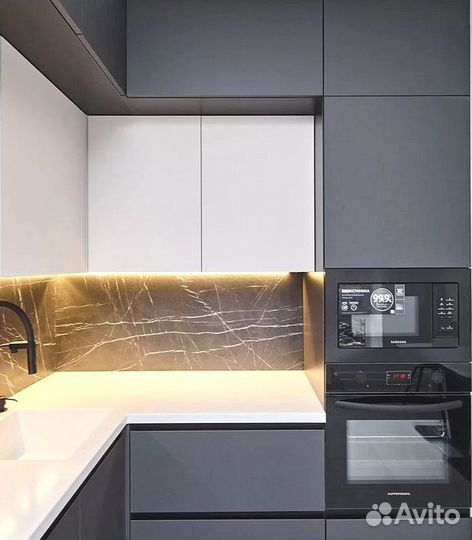 Кухонный гарнитур на заказ от фабрики