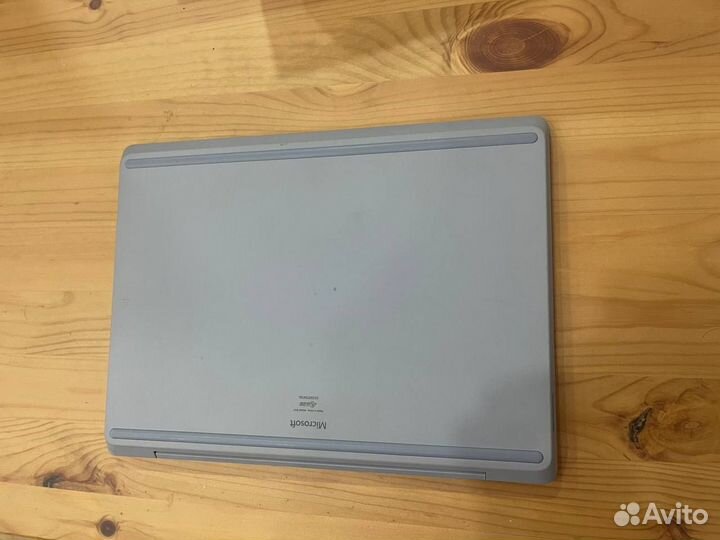 Microsoft surface laptop go