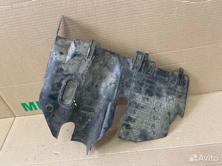 Пыльник рулевой колонки Mercedes Benz E-Klasse