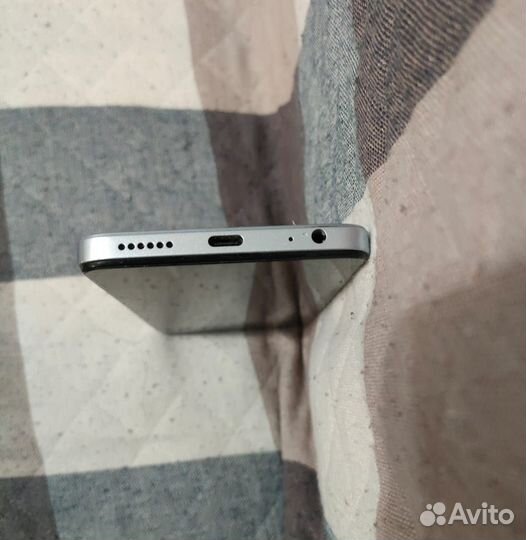 TECNO Spark Go 2024, 4/64 ГБ