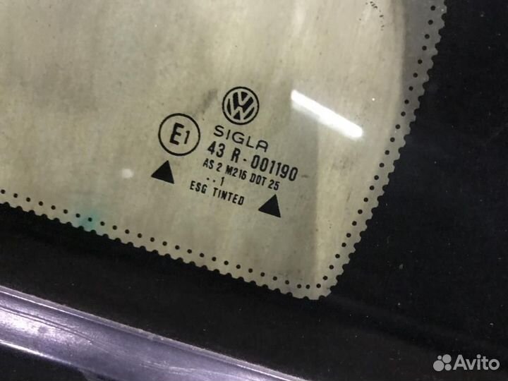Стекло заднее левое глухое Volkswagen Passat (B3)
