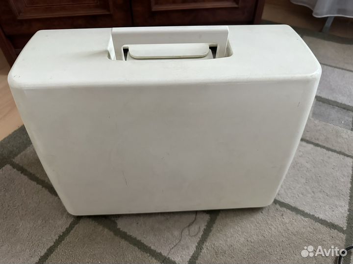 Швейная машина Janome