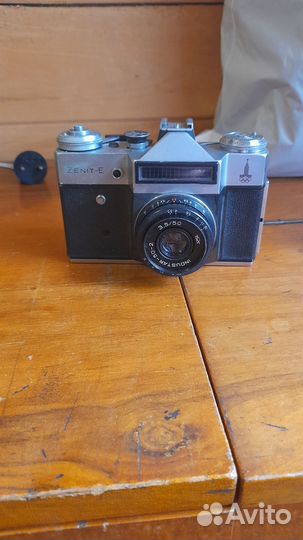 Пленочный фотоаппарат зенит