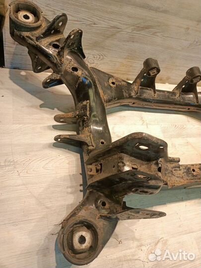 Подрамник задний Bmw X3 F25 N47 2011