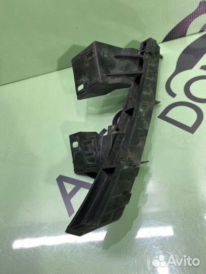 Крепление бампера переднее правое Audi Q7 4L 3.0D