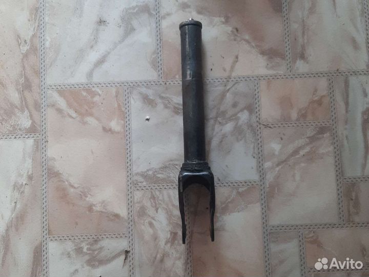 Вилка для трюкового самоката