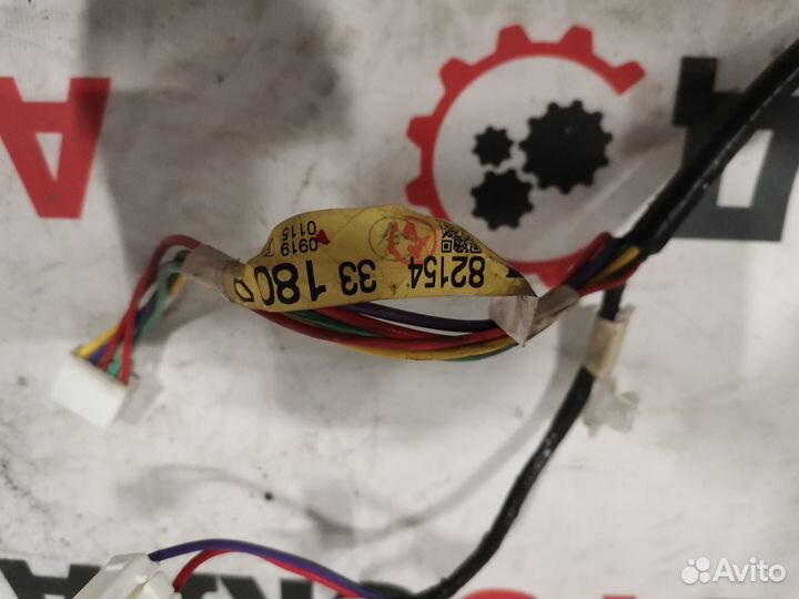 Проводка двери задней левой Б/у 8215433180