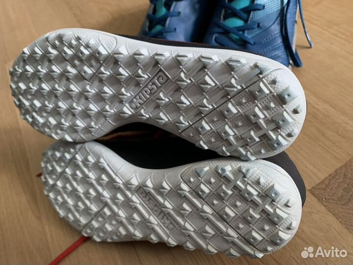 Детские футбольные бутсы