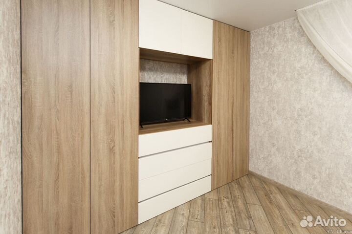 Шкаф двухстворчатый