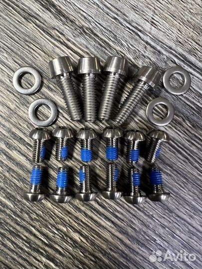 Комплект титановых болтов для тормозов