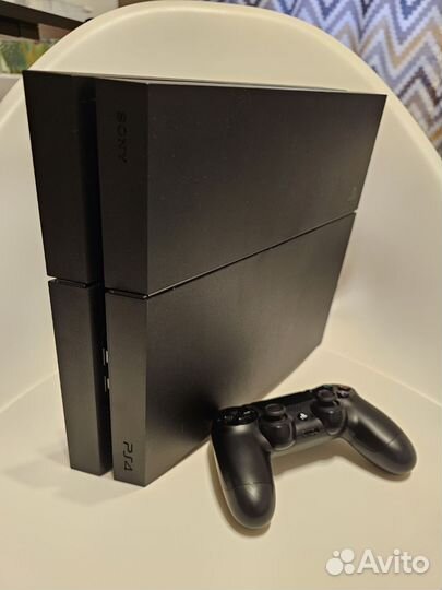 Sony PS4 cuh-1208a 500gb + пара дисков