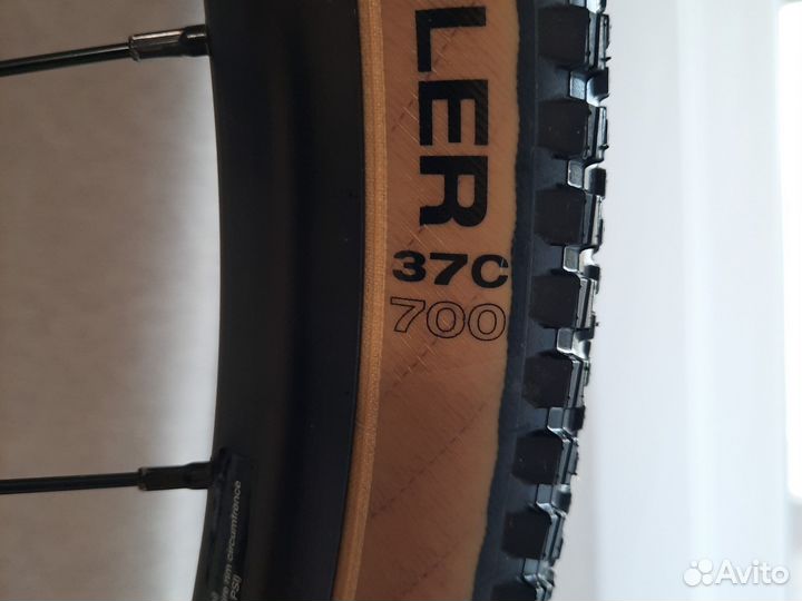 Велопокрышка 700/37С