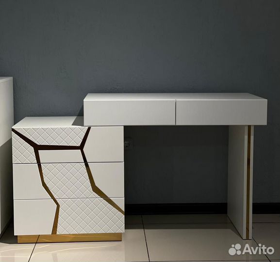 Спальные гарнитуры новые