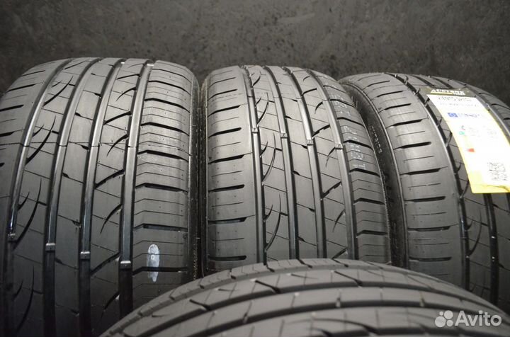 Austone SP-702 245/45 R19 и 275/40 R19 105Y