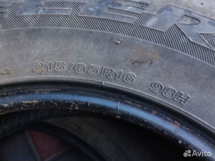 Bridgestone Dueler H/P 215/65 R16 98H