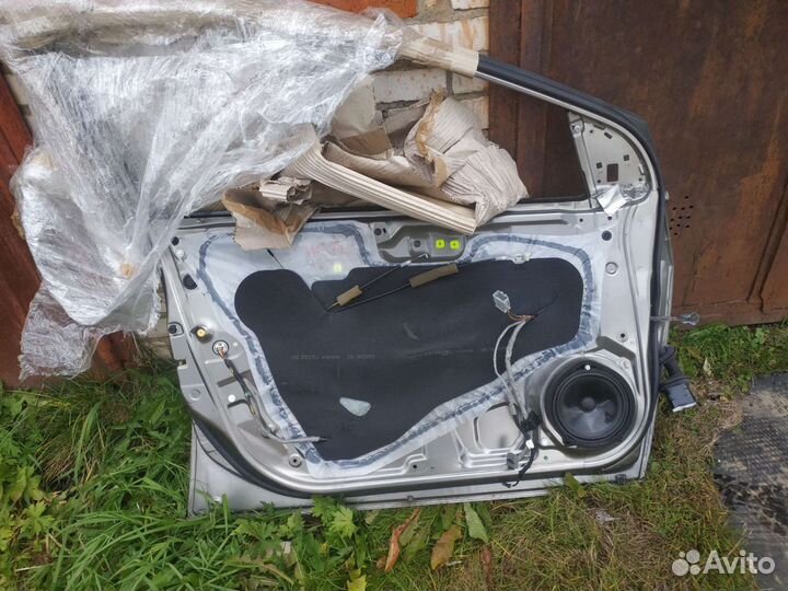 Дверь Honda Civic 8 5 D