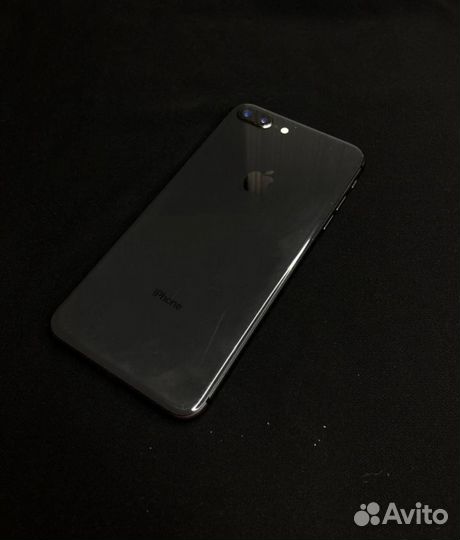 Телефон iPhone8+